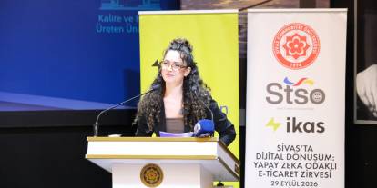 Sivas’ta dijital dönüşüm hamlesi: Yapay zekâ odaklı E-Ticaret Zirvesi düzenlendi