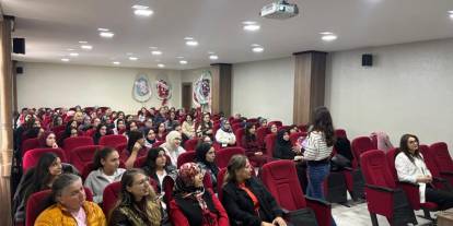 Ebelik öğrencileri deneyimlerini anlattı