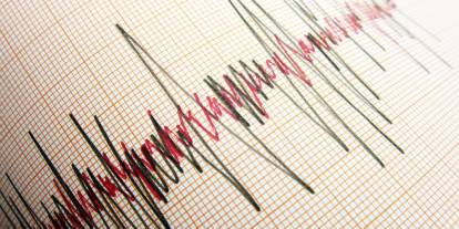4,8 büyüklüğünde depremle sarsıldı