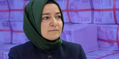 Fatma Betül Sayan Kaya AK Parti’den İstifa Etti!