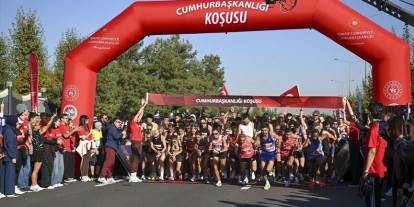 Cumhurbaşkanlığı Yarı Maratonu başladı