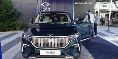 TOGG’un Ayder Yeşili T10F Modeli Rize’de Sergileniyor! Yeni Rengiyle Dikkat Çekiyor!