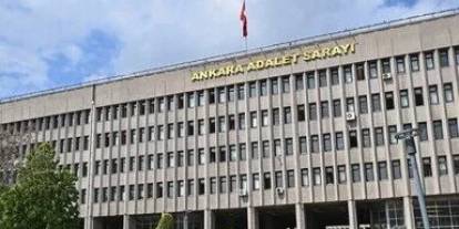 Suç gelirlerinin aklanmasına yönelik operasyonda 14 şüpheli gözaltına alındı
