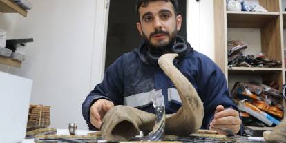 Sivas'ta  30 yıllık boynuzlar bıçak sapına dönüştü