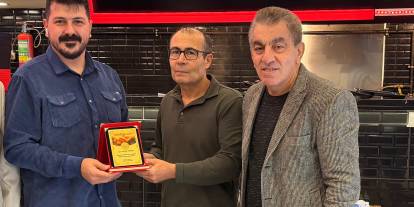 Sivas’ta 300 yetim ve öksüz çocuğa anlamlı ikram!