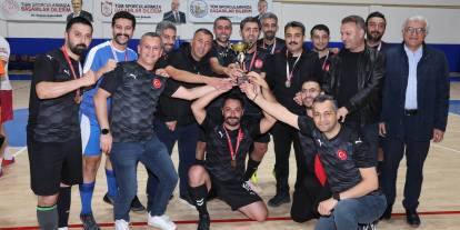 Futsal şampiyonu milli eğitim oldu