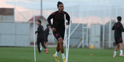 Sivasspor'a 2'nci kırmızı kart şoku!