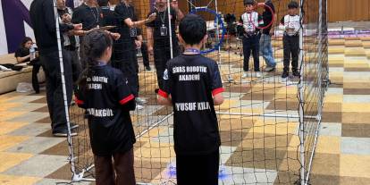 Sivas Robotik Akademi İstanbul’dan 9 kupayla döndü