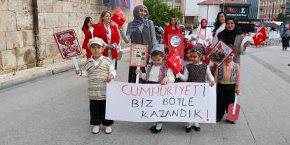 Sivas'ta 29 Ekim'e özel minik bando takımı! Vali Şimşek bayram sevincine ortak oldu!