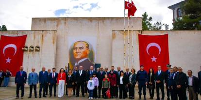Şanlı bayrağımızın gölgesinde Cumhuriyet gururu