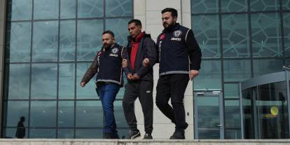 Babasını ekmek bıçağıyla öldüren cinayet zanlısı tutuklandı