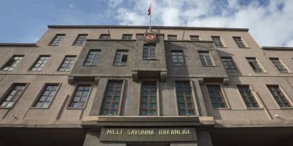 Hakkari'de hudut geçiş olayına müdahale ederken açılan ateşle yaralanan asker şehit oldu