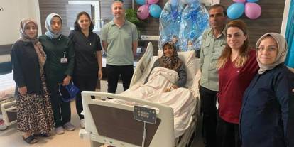 53 yaşındaki kadın ikiz bebek dünyaya getirdi