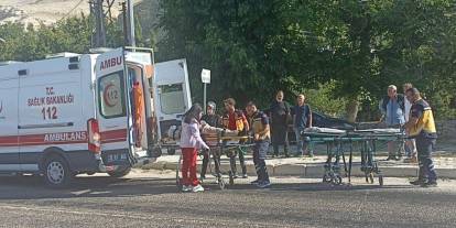 Sivas'ta 2 otomobil çarpıştı