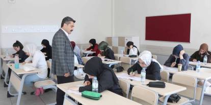 Sivas'ta  Bu Öğrenciler Yazı Farklı Geçiriyor!