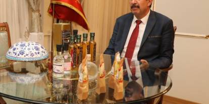 Sivaslı İş İnsanı Efrahim Karataş: "Bir Koku, Geçmişe Açılan Kapı Olabilir