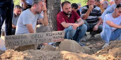 Okul arkadaşının boğazını sıktığı çocuk yaşam savaşını kaybetti!