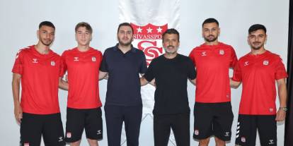 Sivasspor 4 ismi renklerine bağladı!