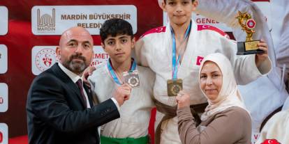 Minikler Judo Şampiyonası'nda Sivaslı İkizler Fark Yarattı