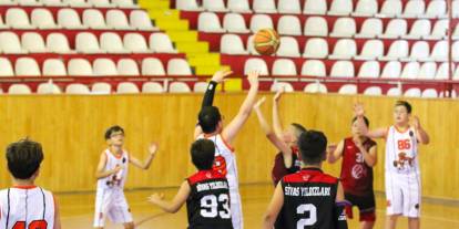 Sivas'ta basketbol şöleni!