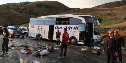 Sivas'taki otobüs kazasında 40 yaralıdan 20'si taburcu