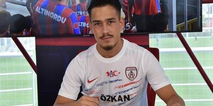 Sivasspor gurbetçi oyuncuya talip!