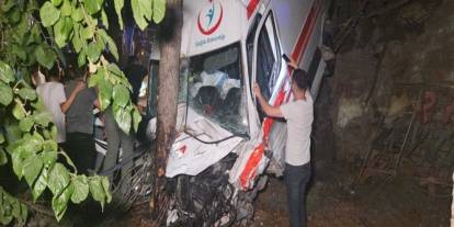 Hasta nakil ambulansı ile çarpışan kamyonetin şoförü gözaltında