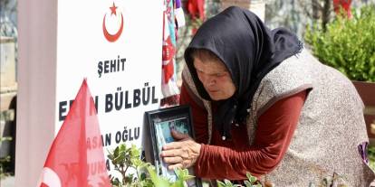 Şehit Eren Bülbül'ün annesi: Evlat kokusuna doyamadım