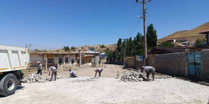 Ulaş'ta kilit parke çalışmaları devam ediyor