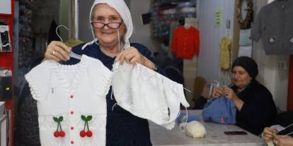 Tuhafiyeden el işi atölyesine... Ev ekonomisine destek de oluyorlar