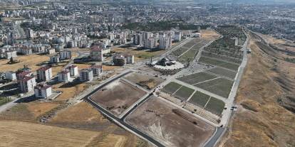 Sivas'ta Şehitliğinde Aziz Hatıralara Yakışır Düzenleme