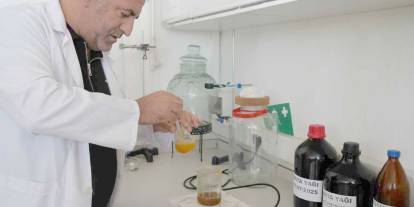 Iğdır Üniversitesi'nde kansere neden olan lekelerde etkili bir krem üretildi