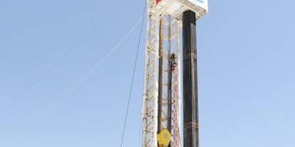 İki yerli petrol sondaj kulesi göreve başladı