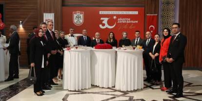 "30 Ağustos  şanlı bir zaferdir"