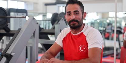 Sivaslı milli bilek güreşçinin hedefi altın madalya