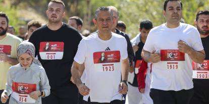Özgür Özel, CHP 102'nci Yıl Koşusu'na katıldı