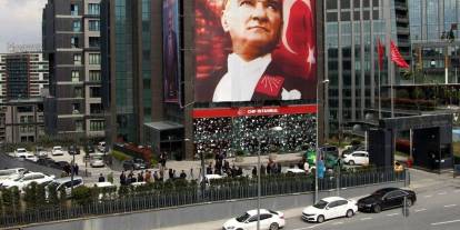 CHP İstanbul İl Binasını Kapatma Kararı Aldı!