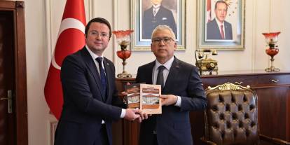 Şimşek’e “Milli  Mücadele” kitabı