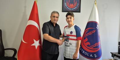 Sivas Dört Eylül’de 15 imza birden!