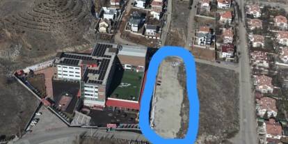 Sivas Belediyesi, Yeşil Alanın Otoparka Dönüşmesine Göz Yumdu!