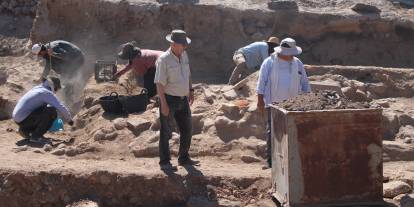 Sivas kara yolu üzerinde 5 ülkeden arkeologlar Kayseri'yi kazıyor