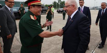 Bakan Güler, Vietnam’da