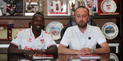 Sivasspor Malle için imza töreni düzenledi