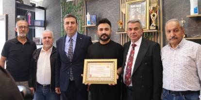 Sivas'ta Duyarlı Esnafa SESOB'dan Teşekkür Belgesi