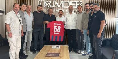 Başkan Aslan’a Dört Eylül Forması