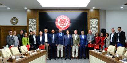 Prof. Dr. Şengönül’den 16 Akademisyene Ödül