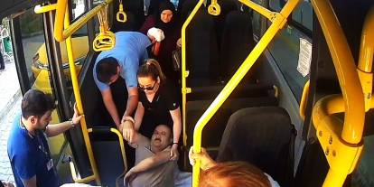 Fenalaşan yolcuyu hastaneye yetiştirdi
