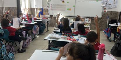 Okuldan uzaklaşan çocuklara dikkat