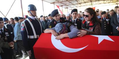 Şehit jandarma son yolculuğuna uğurlandı