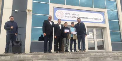 Sivaslı öğrenciler Diyanet yarışmasında bölge birincisi oldu